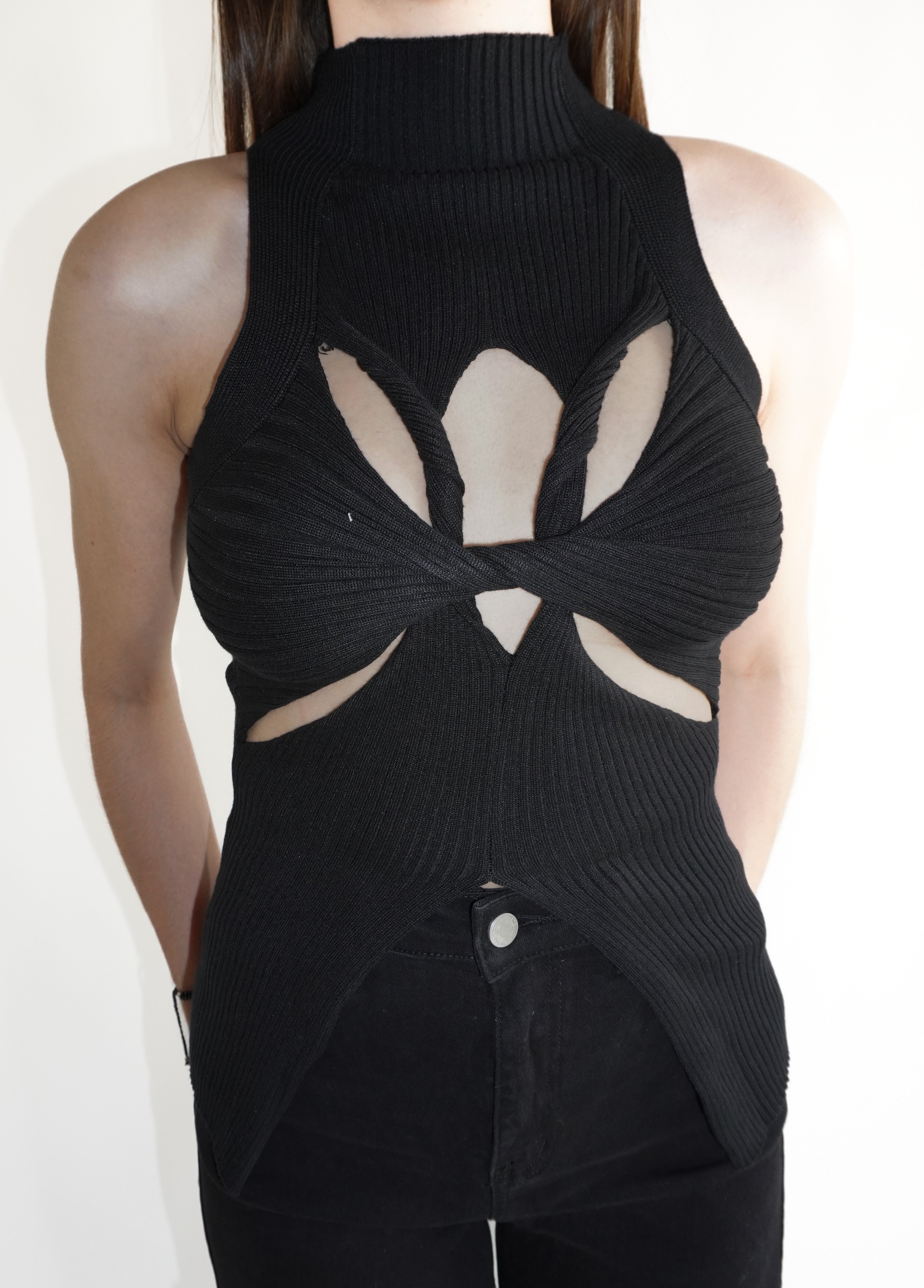 MEDUSSA TOP - BLACK
