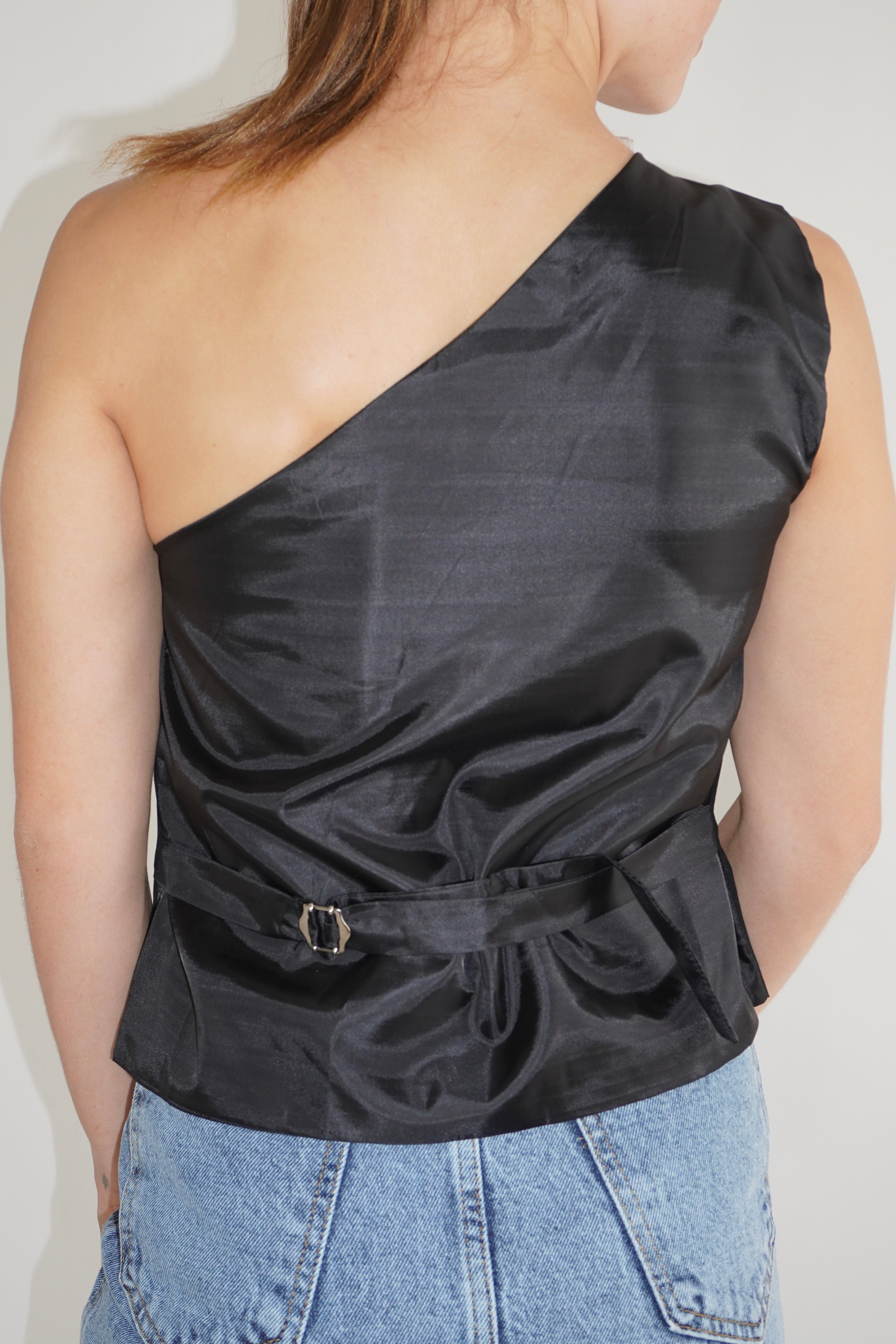 JACQUI VEST - BLACK