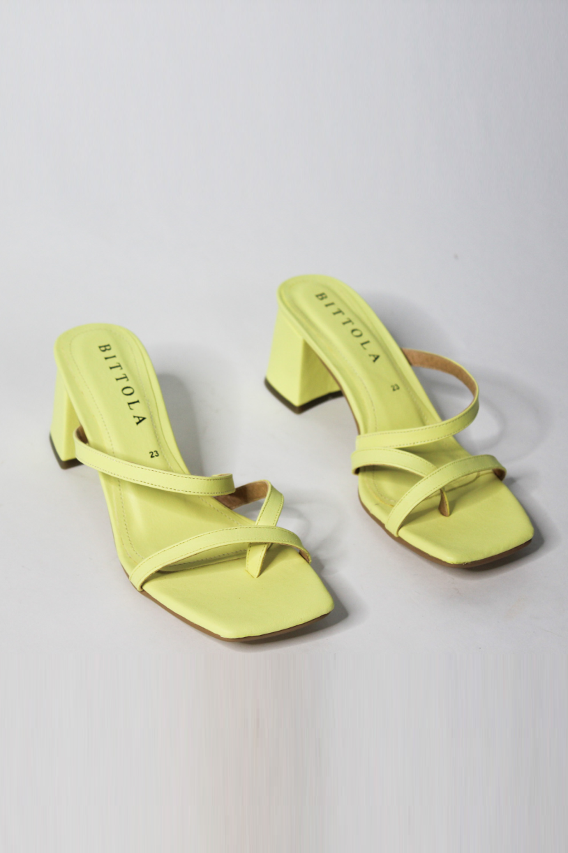 ARIANA YELLOW