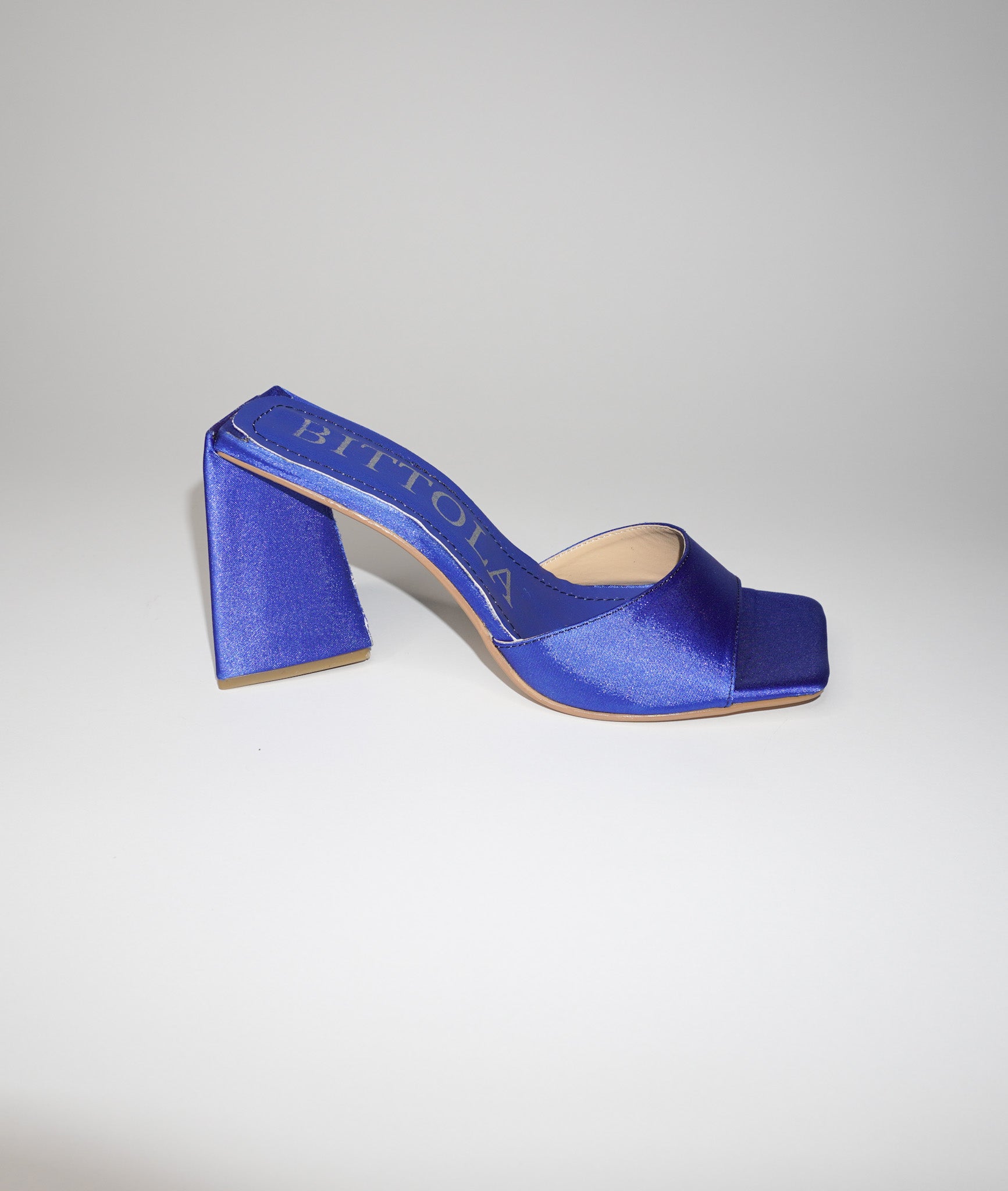 GIANNA-BLUE
